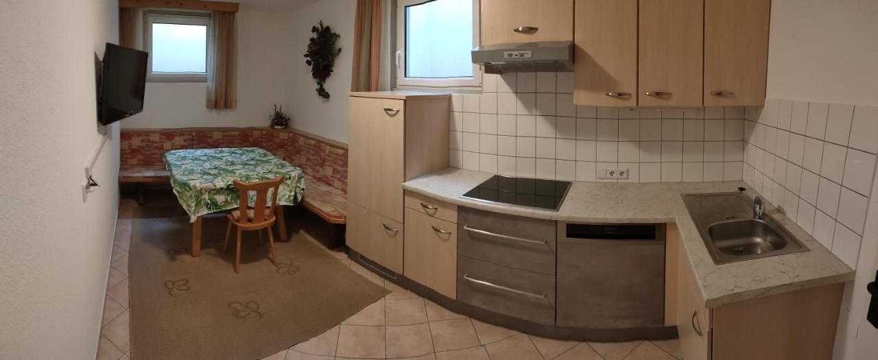 Haus-Elisabeth Lägenhet Uderns Exteriör bild